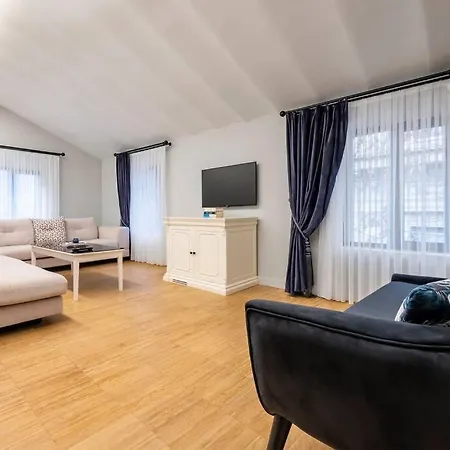 Luxury Flat In *